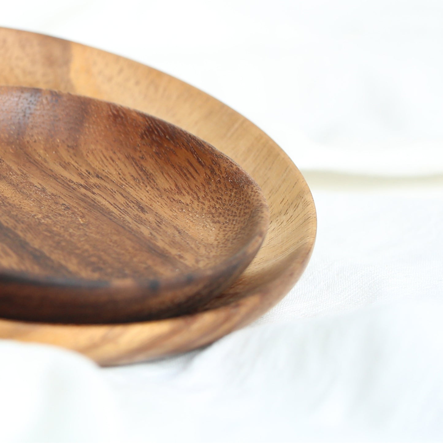 A Variety Of Acacia Solid Wood Round Plates