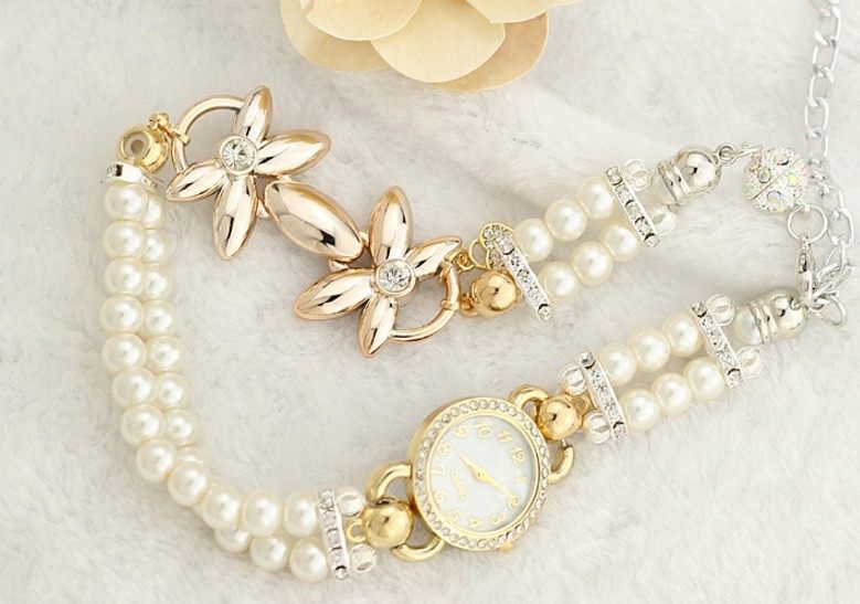 Luxury pearl bracelet elegant flowers quartz rhinestones