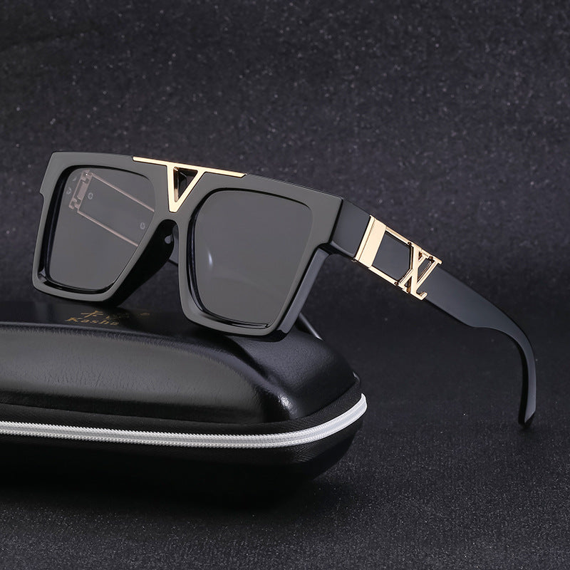 Large frame sunglasses