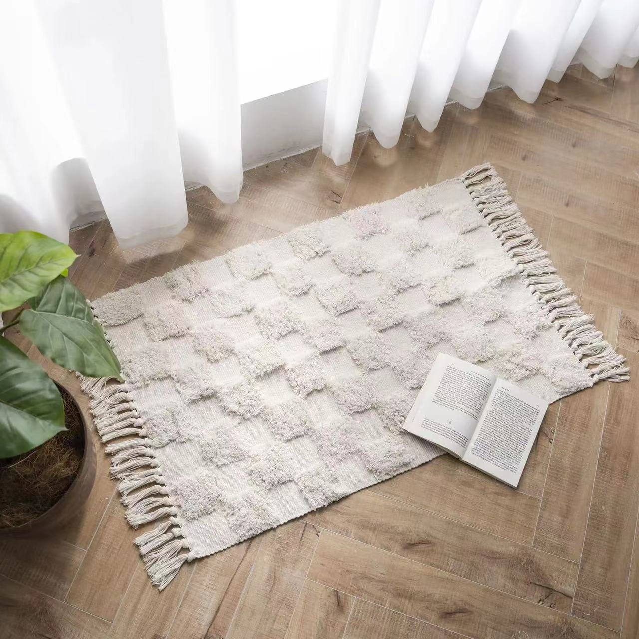 Three-dimensional cotton yarn tassel rug