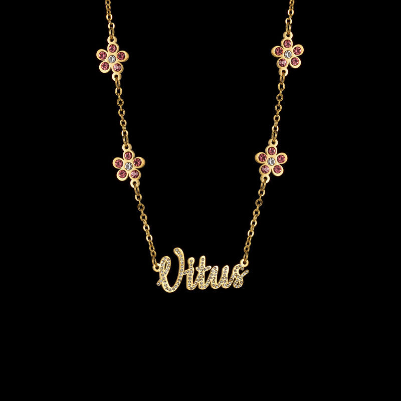 Personalized necklace with diamond-encrusted flower